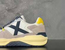 Carica l'immagine nel visualizzatore di Gallery, 𝑀𝑢𝑛𝑖𝑐ℎ
