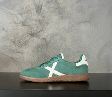 Carica l'immagine nel visualizzatore di Gallery, 𝑀𝑢𝑛𝑖𝑐ℎ
