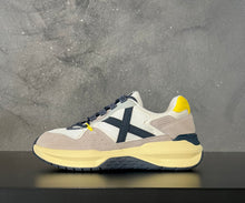 Carica l'immagine nel visualizzatore di Gallery, 𝑀𝑢𝑛𝑖𝑐ℎ
